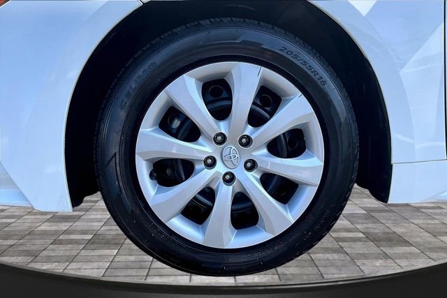Used 2024 Toyota Corolla LE image 29