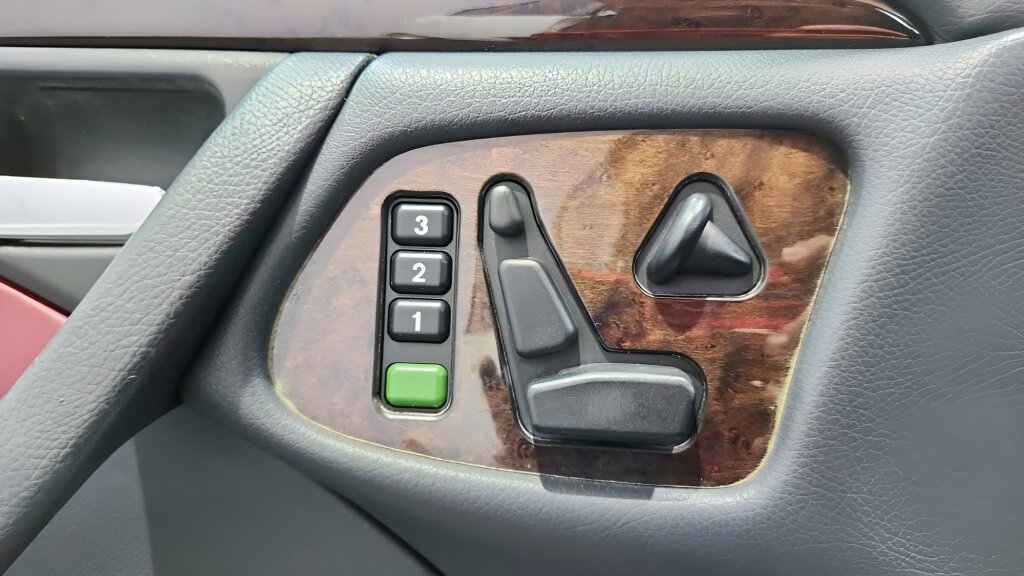 Used 2002 Mercedes-Benz E 55 AMG Sedan image 23