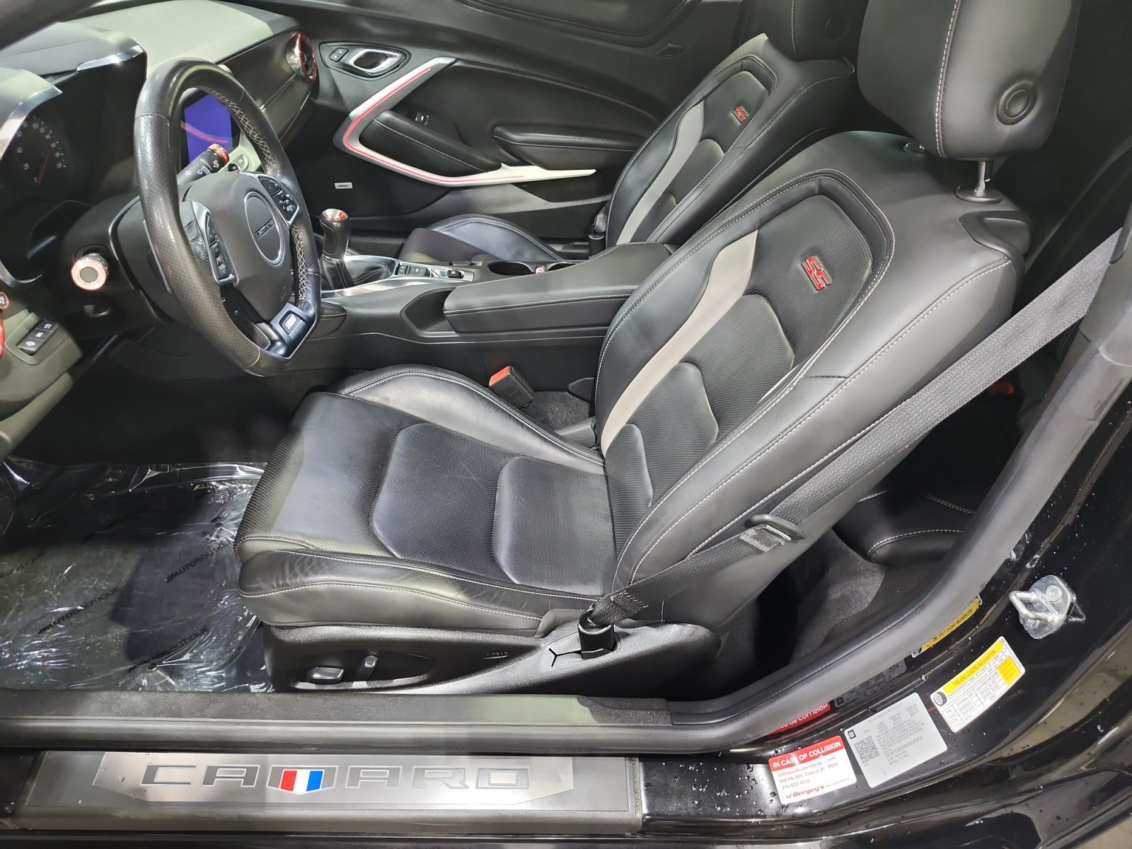 Used 2019 Chevrolet Camaro SS RWD image 17