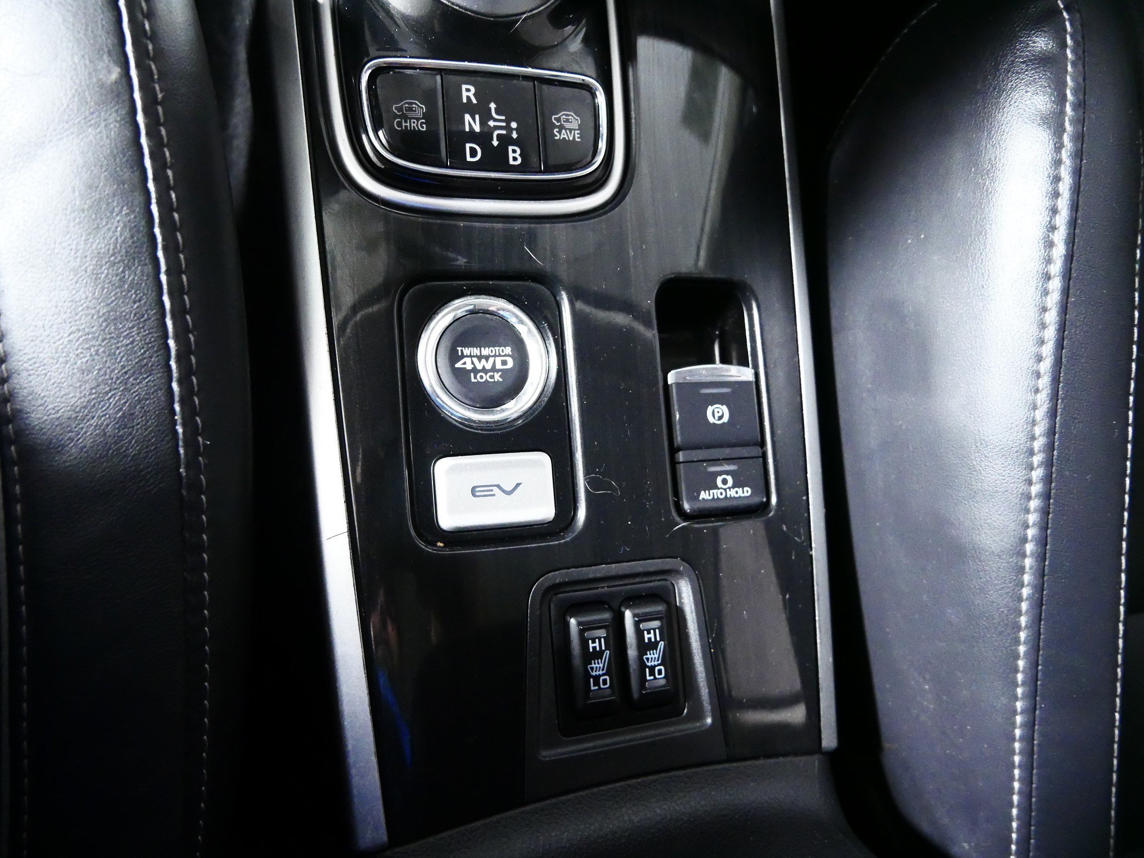 Used 2018 Mitsubishi Outlander GT AWD/4WD image 30