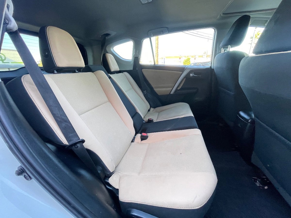 Used 2016 Toyota RAV4 XLE FWD image 14