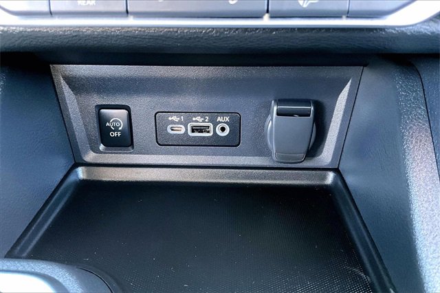 Certified 2025 Nissan Sentra SR image 15