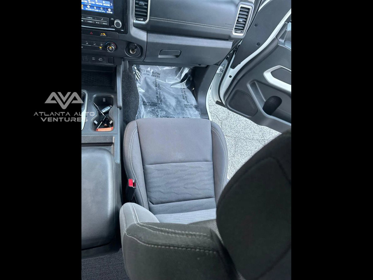 Used 2023 Nissan Frontier SV image 30