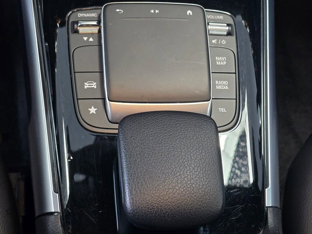 Used 2023 Mercedes-Benz GLB 250 4MATIC image 36