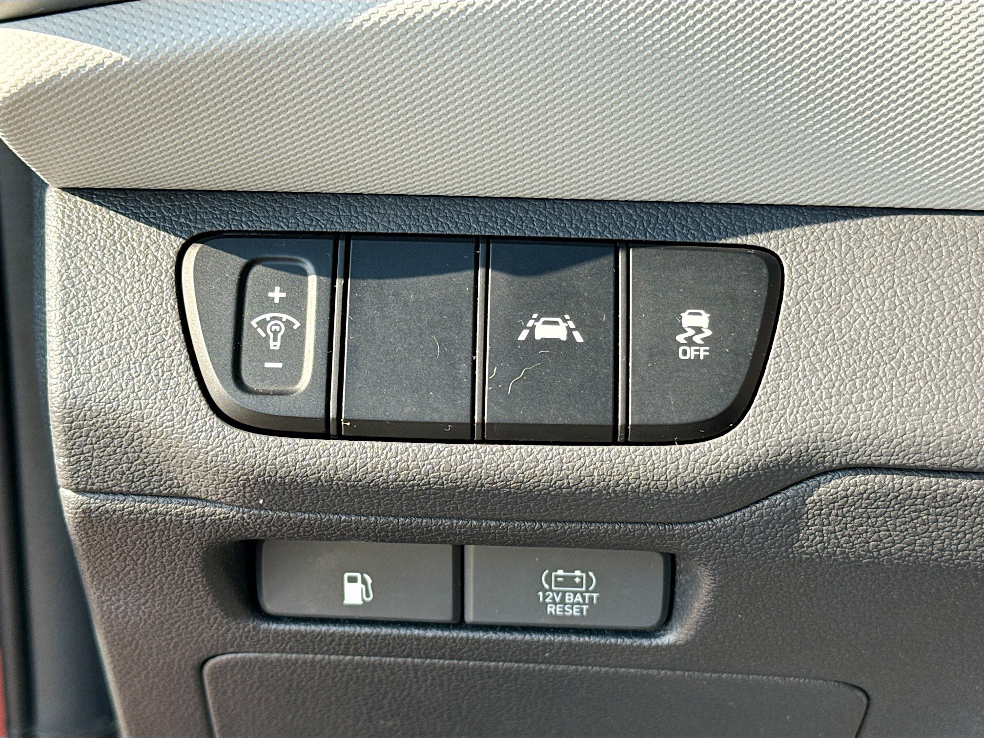 Used 2020 Hyundai Ioniq Blue image 31