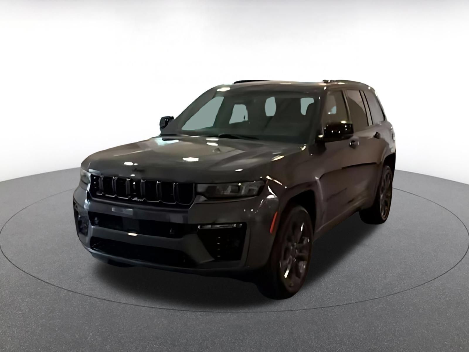 Used 2026 Jeep Grand Cherokee Limited AWD/4WD image 4