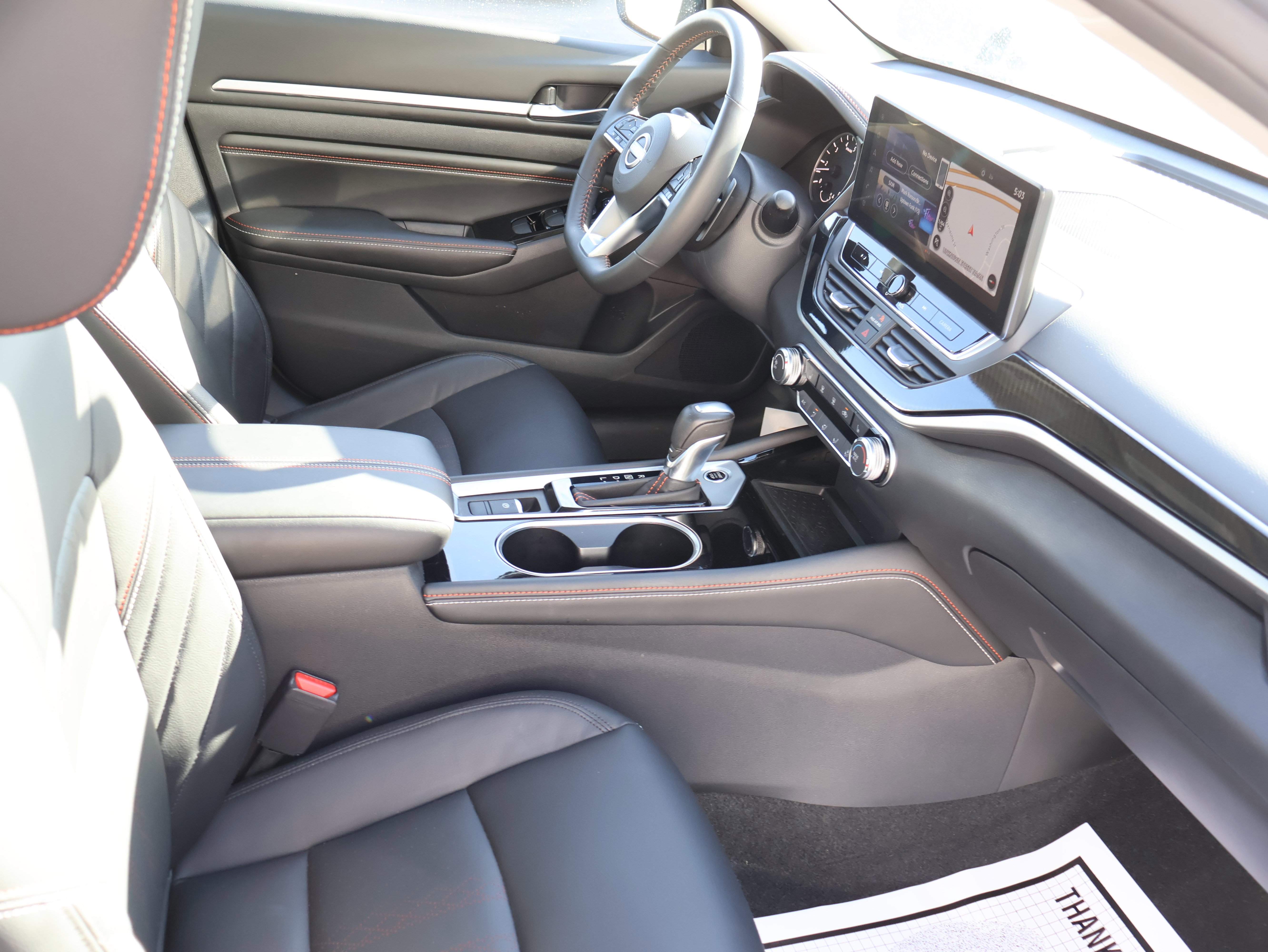 Used 2023 Nissan Altima 2.5 SR w/ SR Premium Package image 11