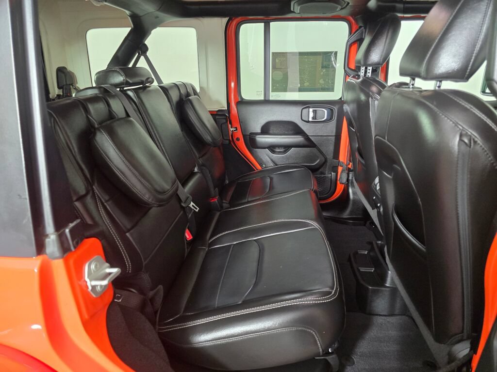 Used 2023 Jeep Wrangler Unlimited Sahara AWD/4WD image 42