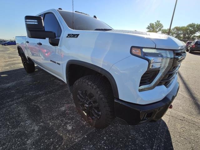 Used 2026 Chevrolet Silverado 2500 LT w/ Trail Boss Package AWD/4WD image 2