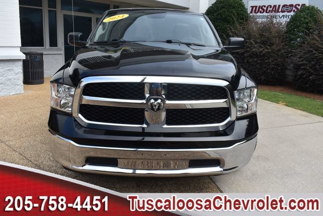Used 2024 RAM 1500 Classic SLT AWD/4WD image 4