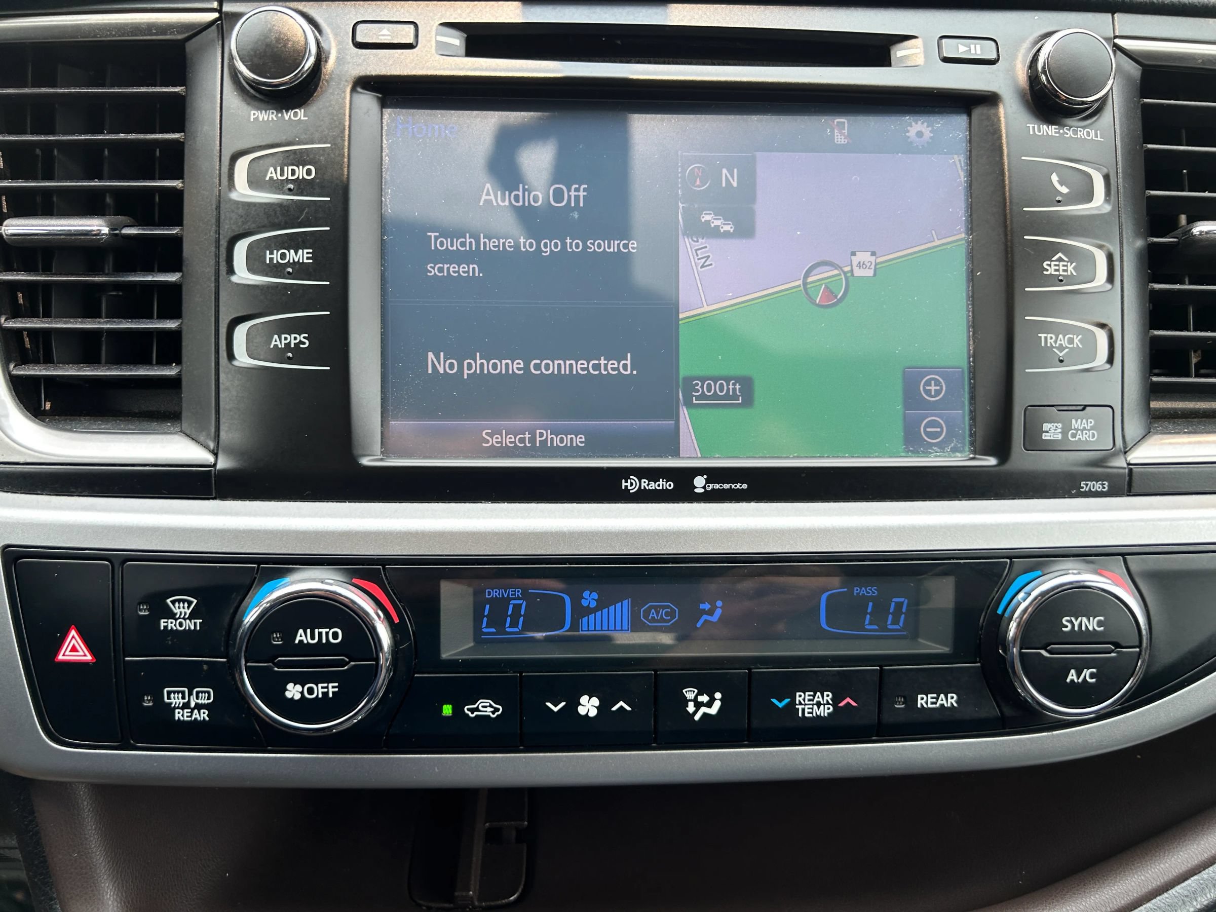 Used 2014 Toyota Highlander XLE AWD/4WD image 23