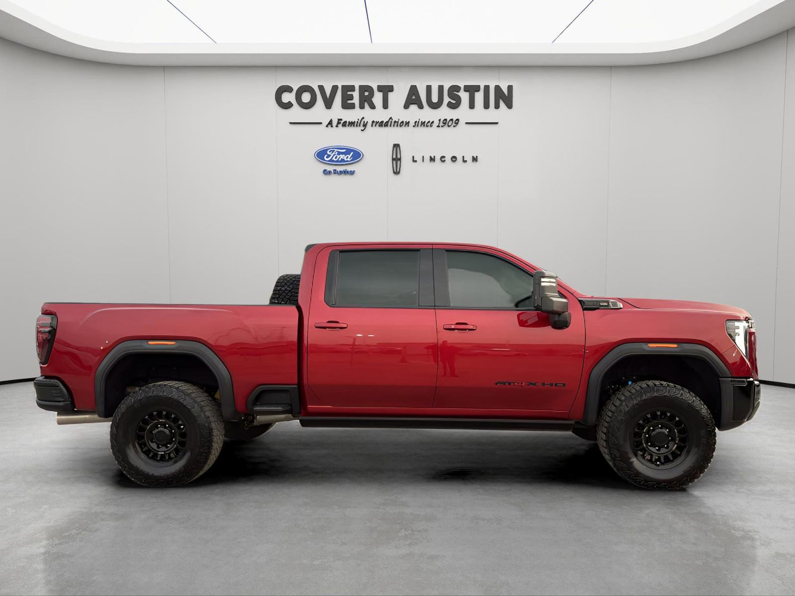 Used 2025 GMC Sierra 2500 AT4X image 6