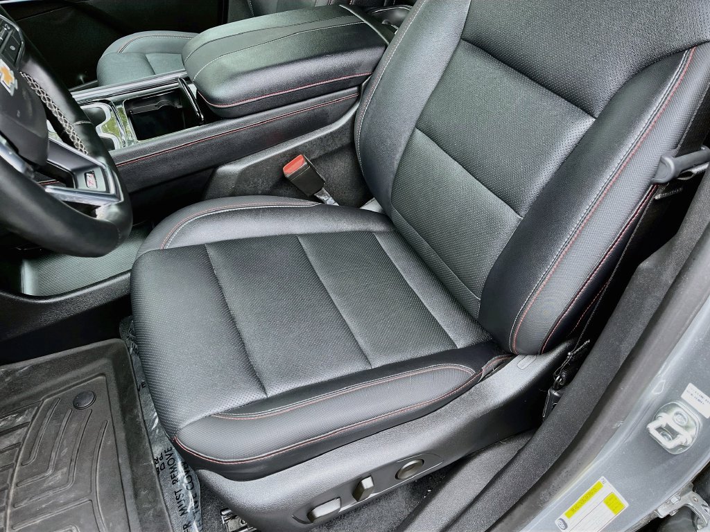 Used 2025 Chevrolet Traverse Z71 w/ Driver Confidence Package AWD/4WD image 19