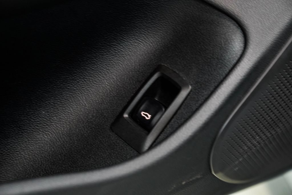 Used 2023 BMW i4 eDrive40 RWD image 49