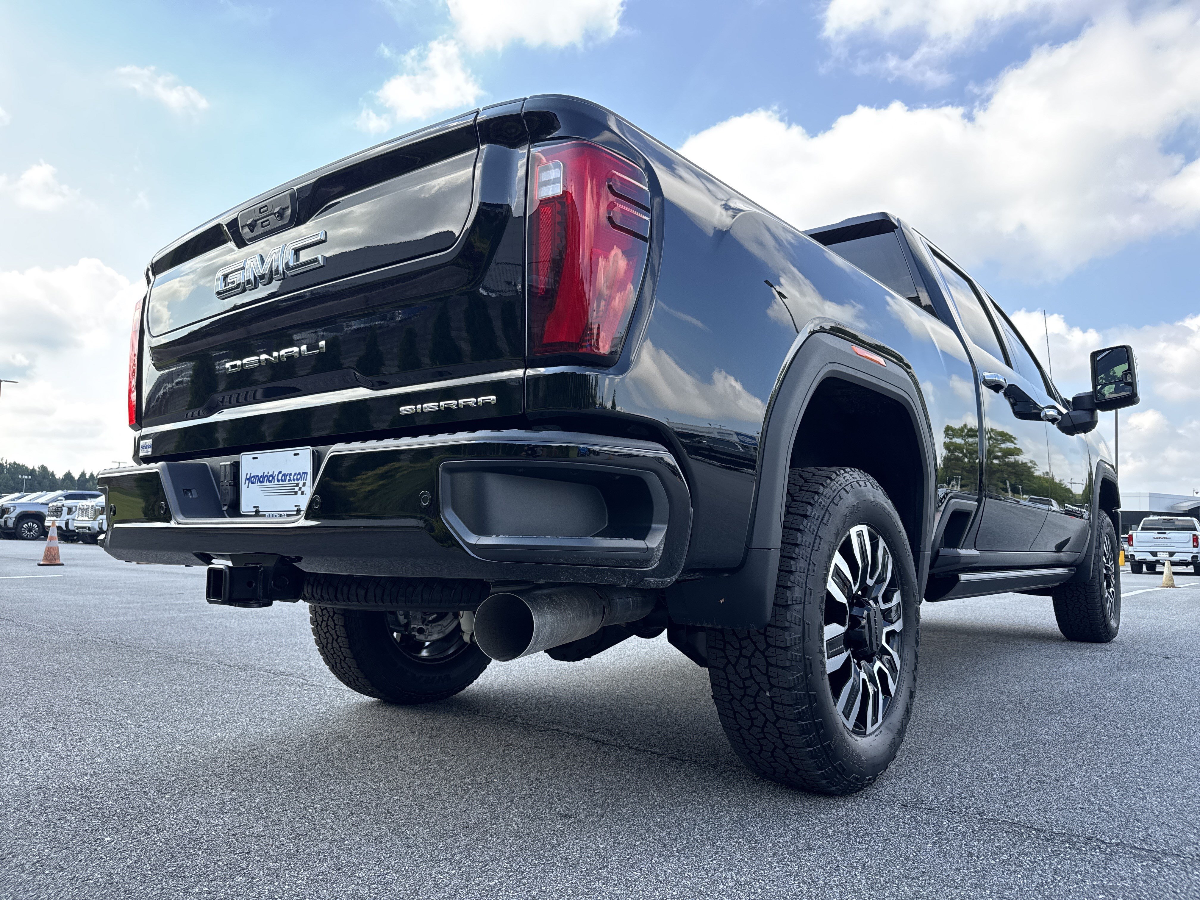 New 2026 GMC Sierra 2500 Denali Ultimate AWD/4WD image 10