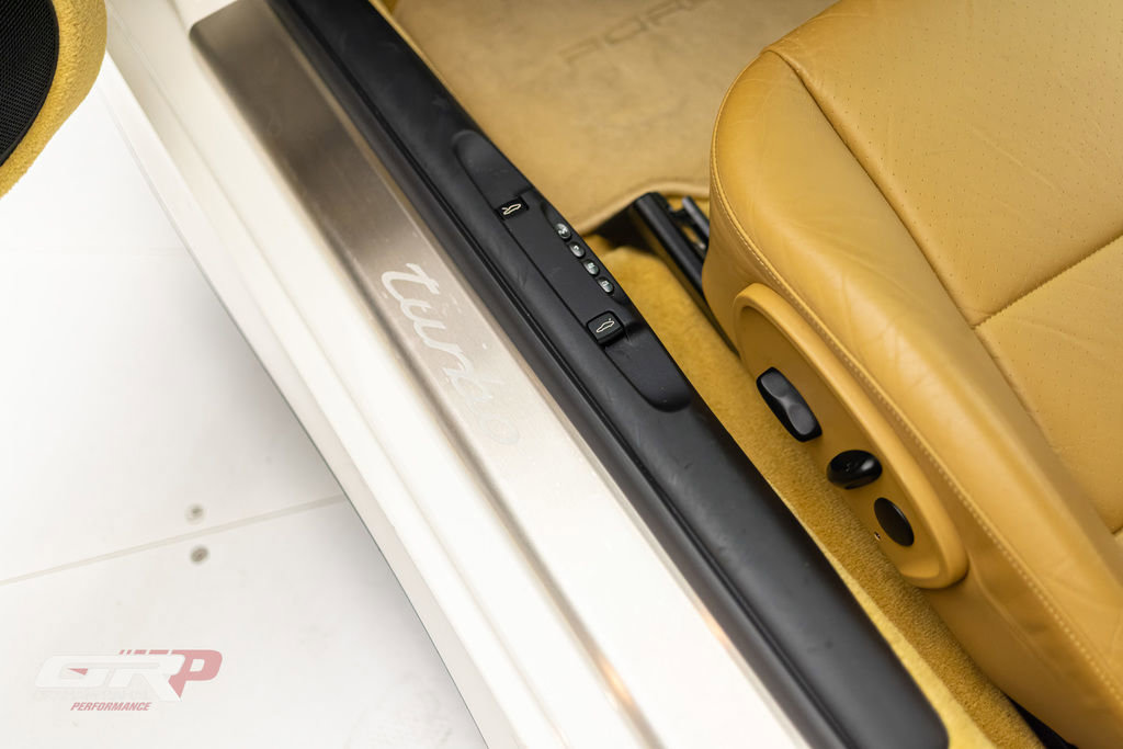 Used 2001 Porsche 911 Turbo image 29