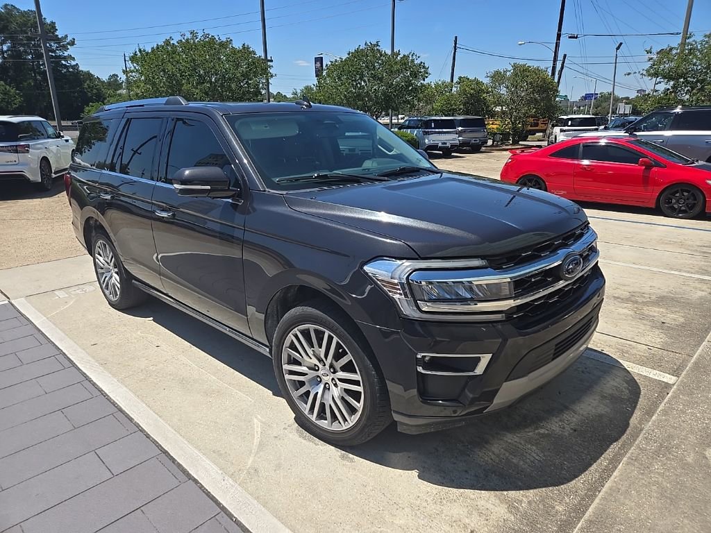 Used 2022 Ford Expedition Limited RWD image 3