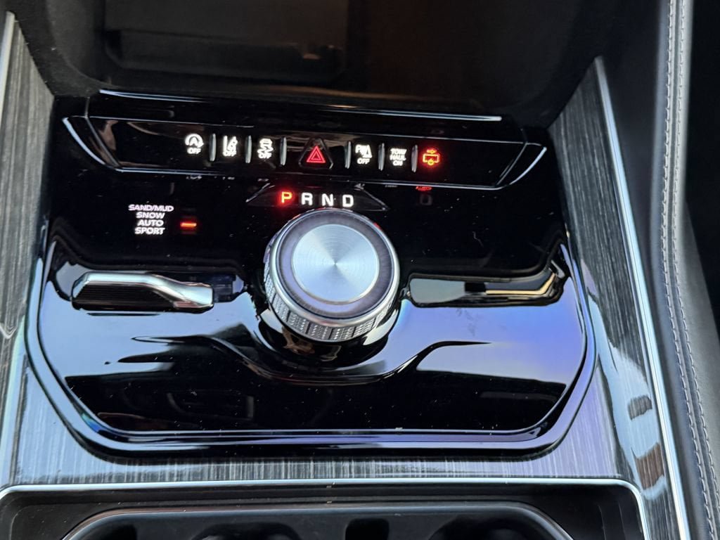 Used 2022 Jeep Wagoneer Series II AWD/4WD image 26