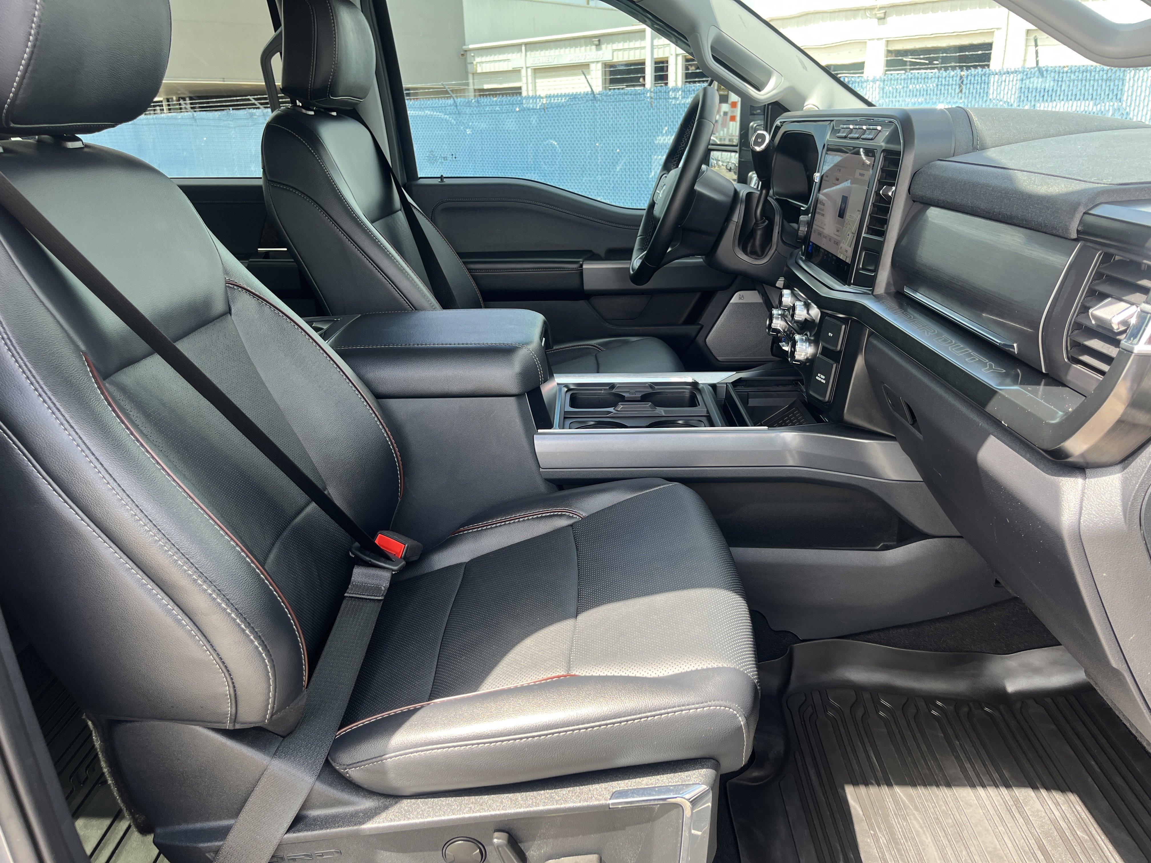 Used 2024 Ford F350 Lariat w/ Lariat Ultimate Package image 18