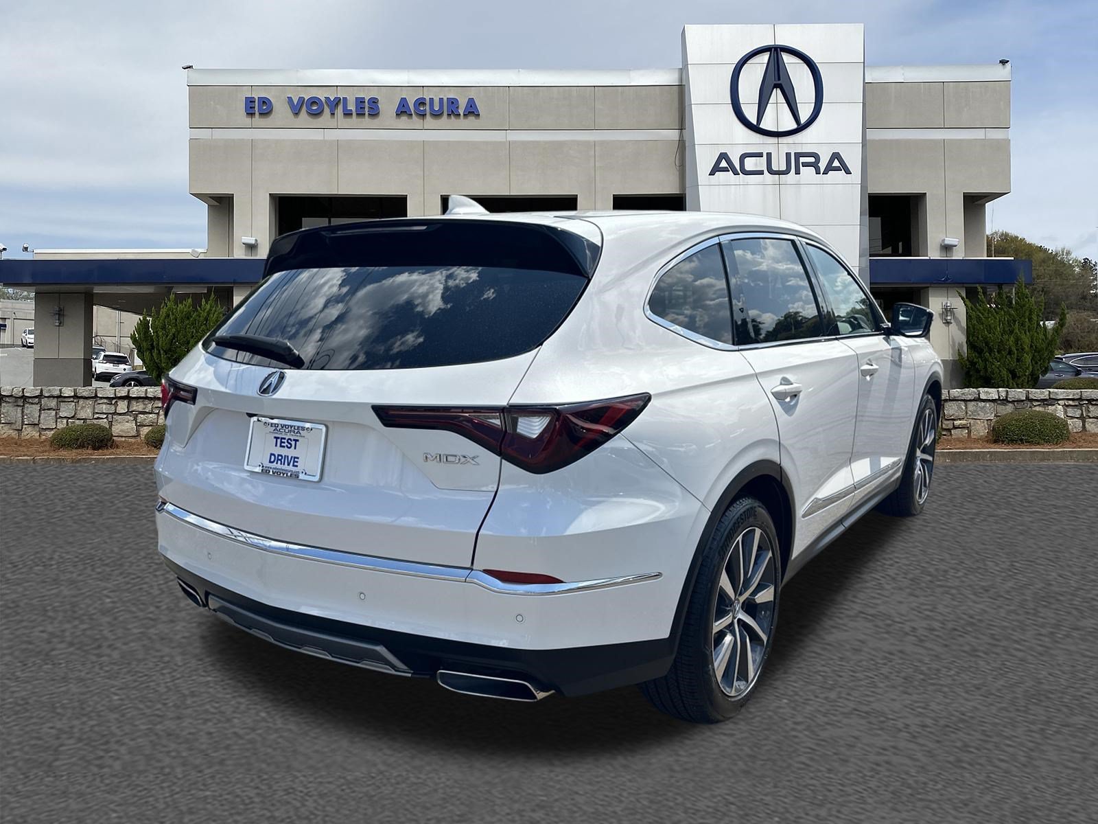 Certified 2026 Acura MDX w/ Technology Package FWD image 5