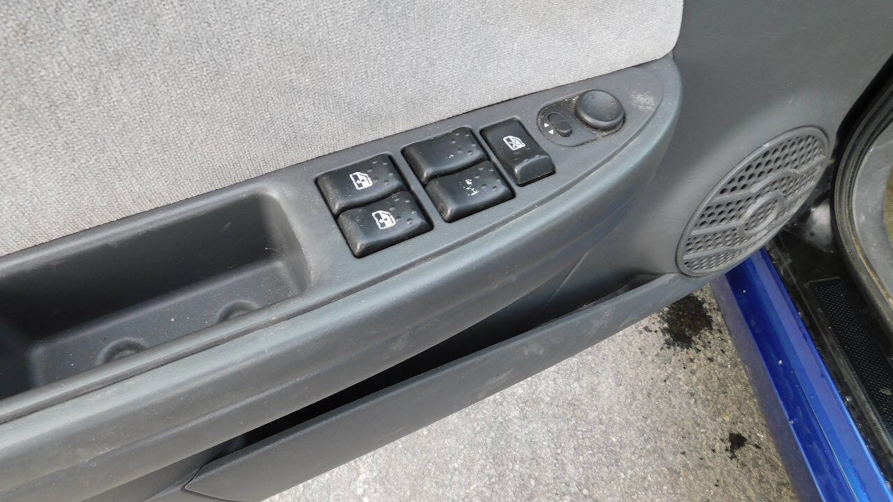 Used 2006 Saturn ION Level 3 w/ Sun & Sound Pkg image 16