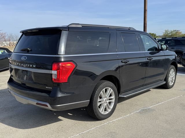 Used 2022 Ford Expedition Max XLT image 3