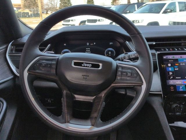 Certified 2024 Jeep Grand Cherokee L Limited w/ Luxury Tech Group II image 19