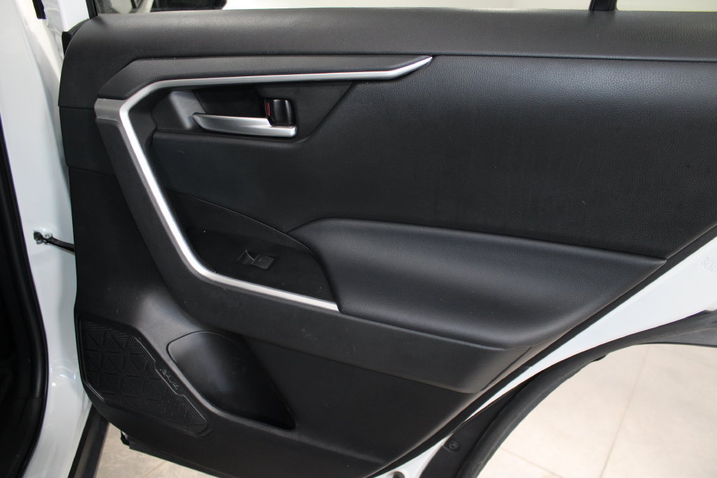 Used 2023 Toyota RAV4 XLE FWD image 27