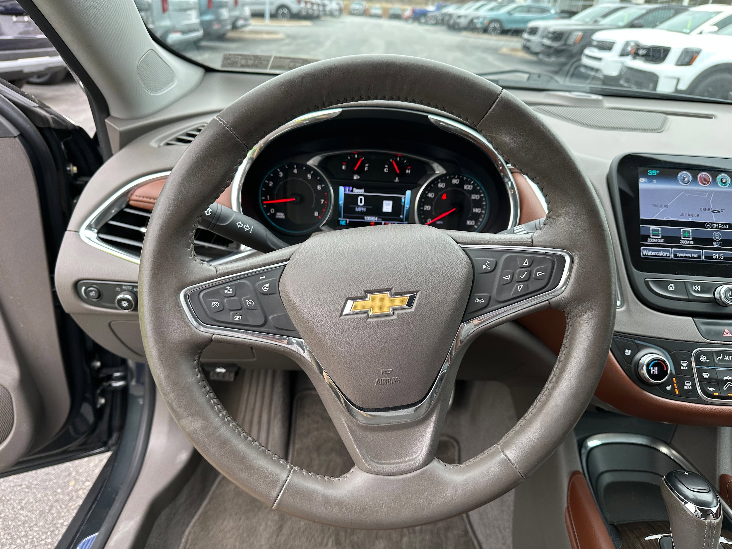Used 2017 Chevrolet Malibu Premier FWD image 30