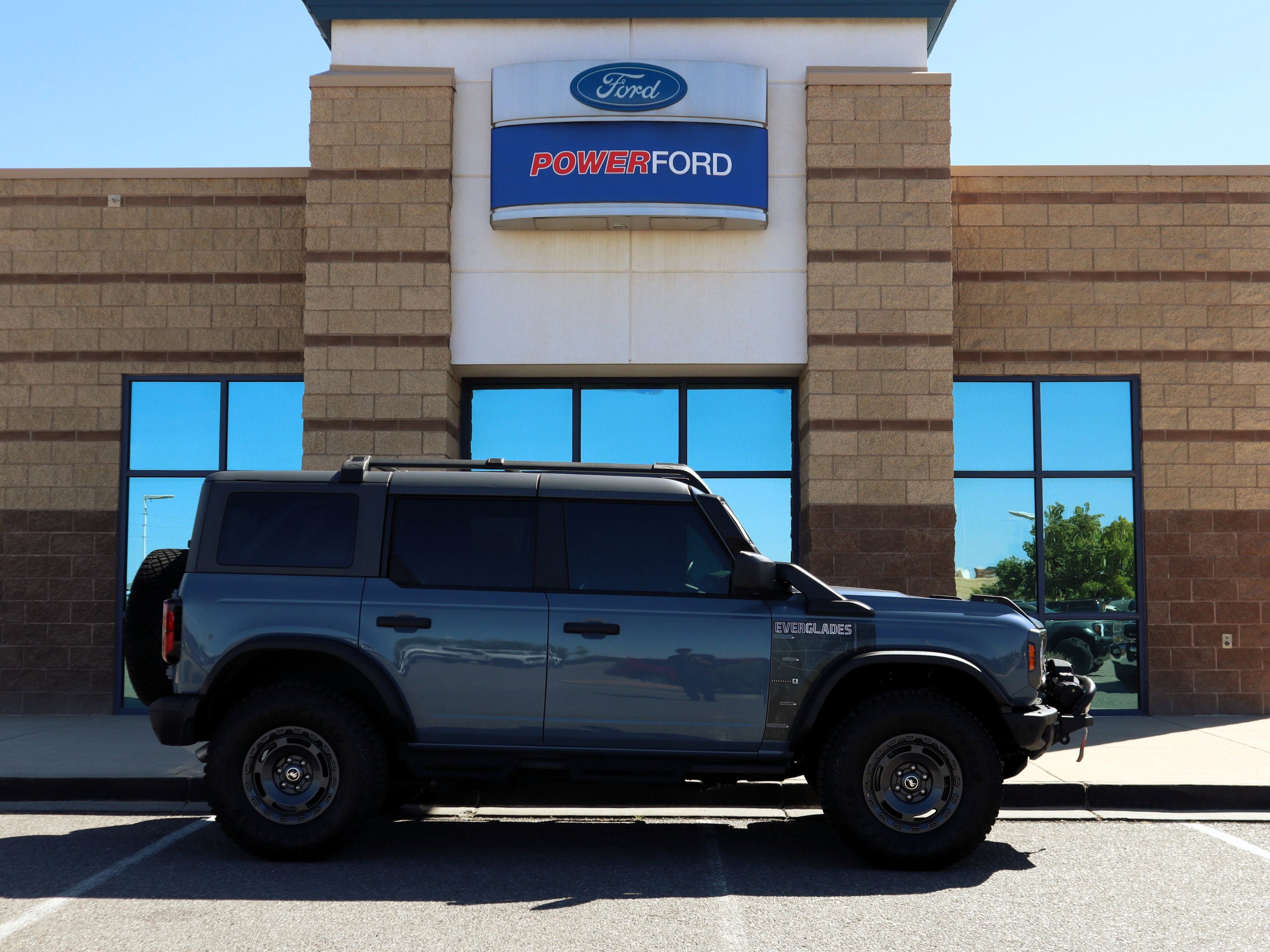 Used 2024 Ford Bronco Everglades AWD/4WD image 5
