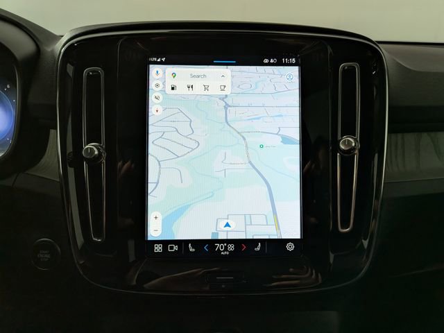 Used 2025 Volvo XC40 B5 Plus image 6