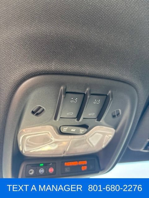 Used 2025 GMC Canyon Denali AWD/4WD image 19