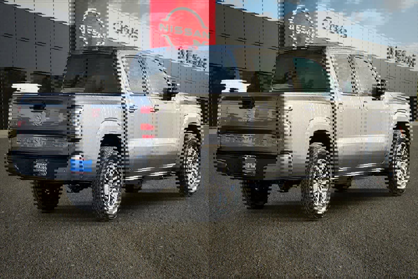 New 2026 Nissan Frontier SV image 3