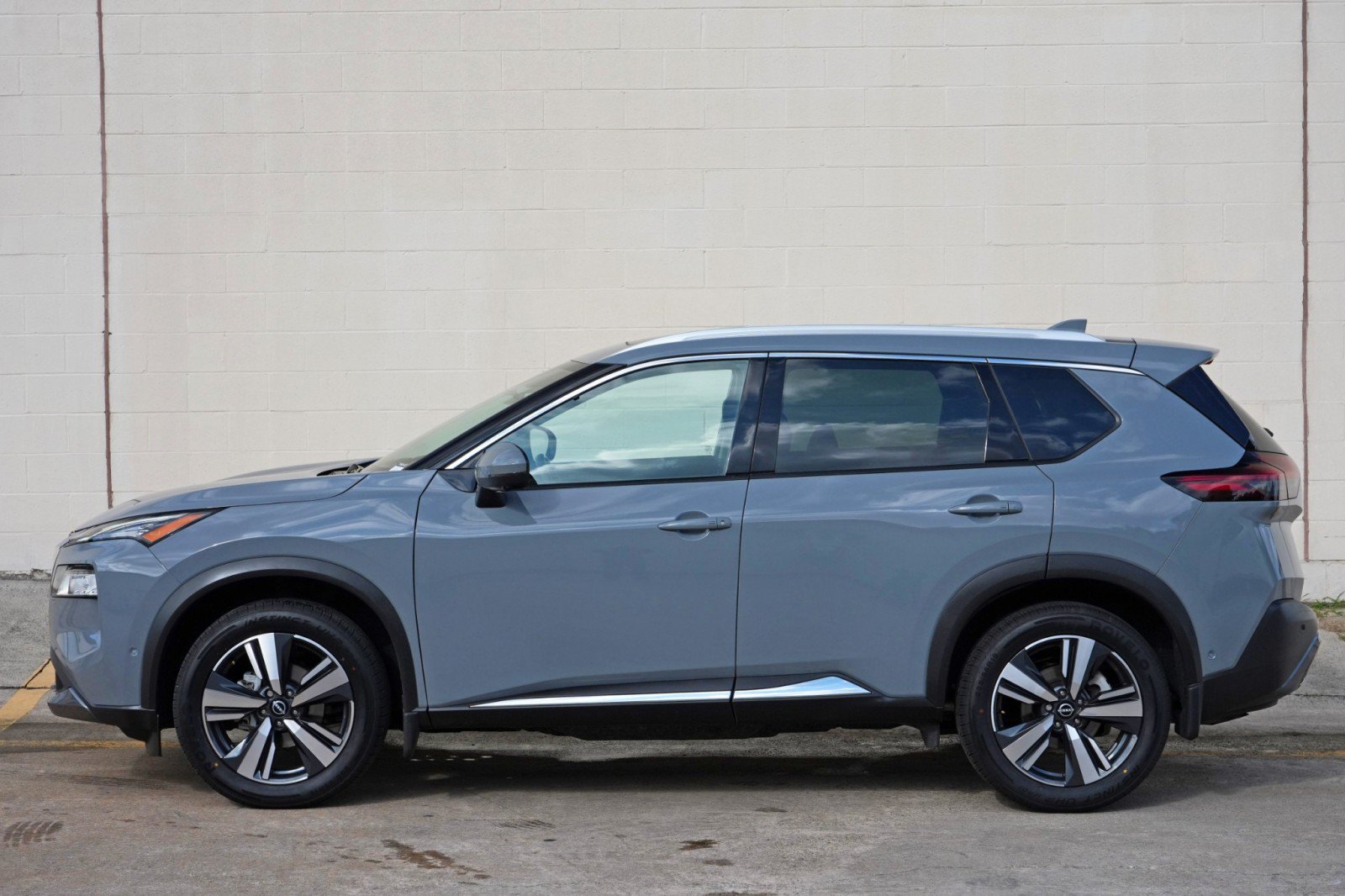 Used 2023 Nissan Rogue SL w/ SL Premium Package FWD image 47