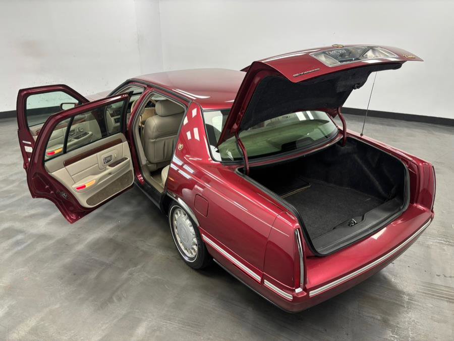 Used 1997 Cadillac De Ville Sedan w/ Comfort/Convenience Pkg image 22