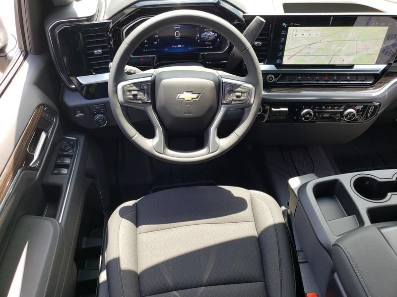 New 2026 Chevrolet Silverado 1500 LT w/ Convenience Package II AWD/4WD image 9