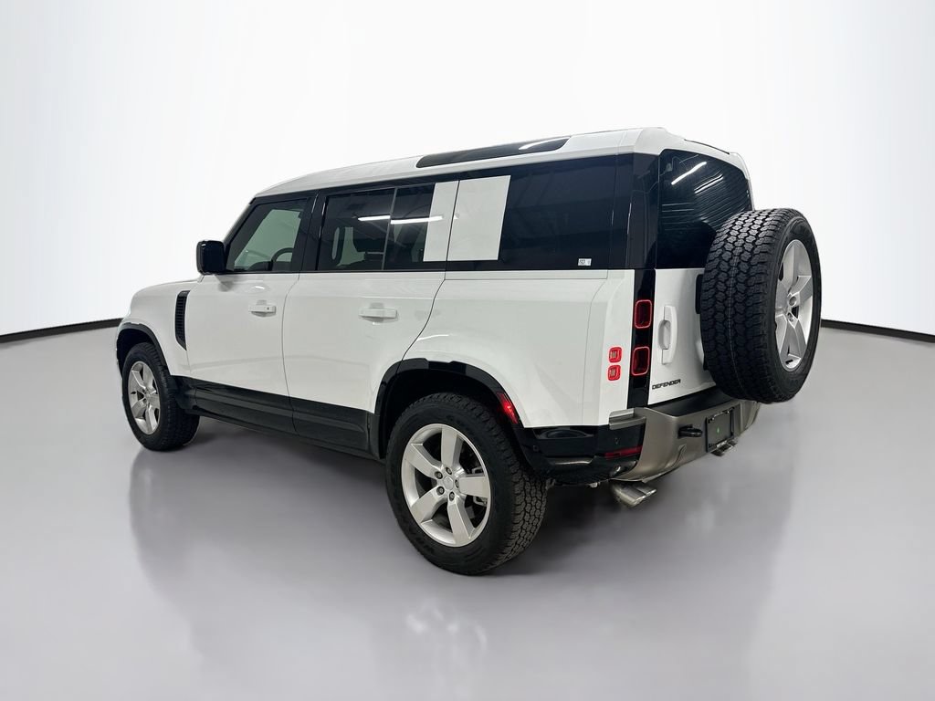 Used 2025 Land Rover Defender 110 X-Dynamic SE AWD/4WD image 3