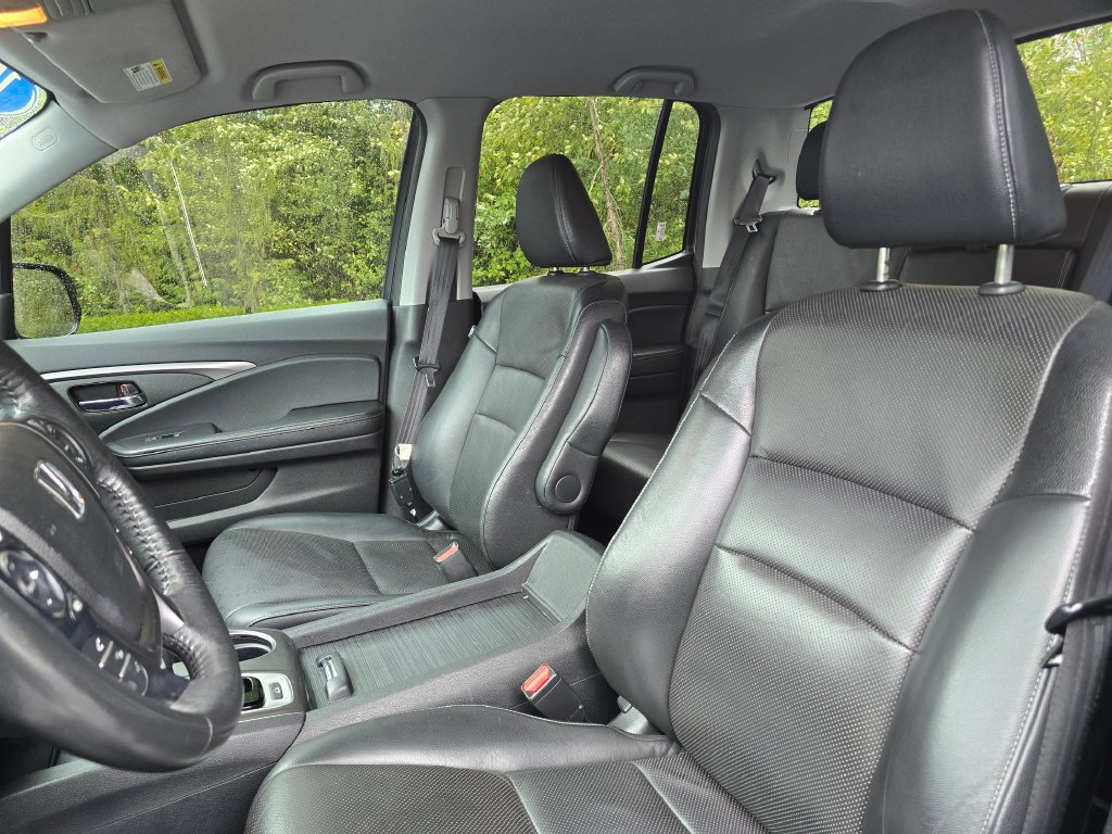 Used 2017 Honda Ridgeline RTL-T image 12