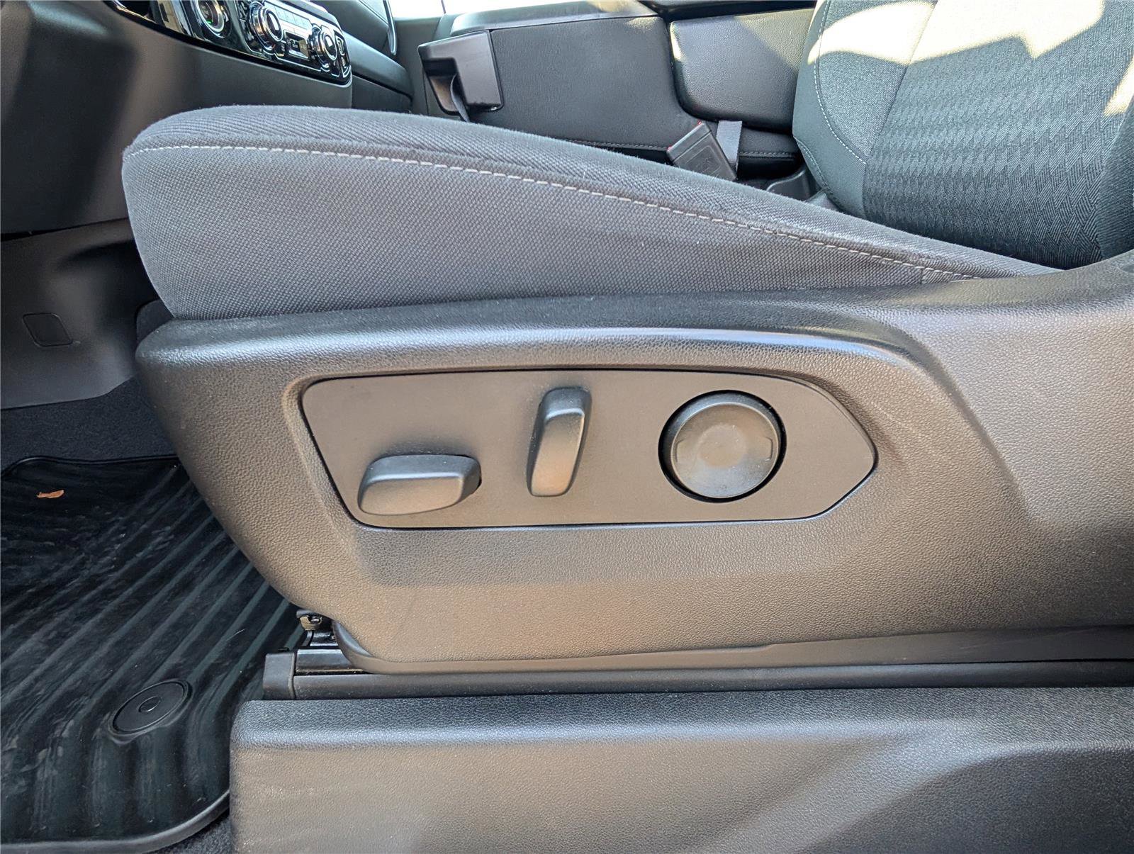 Used 2022 GMC Sierra 1500 Elevation image 19