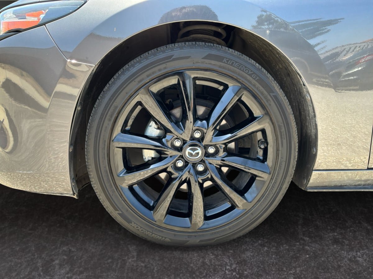 Used 2022 MAZDA MAZDA3 s FWD image 9