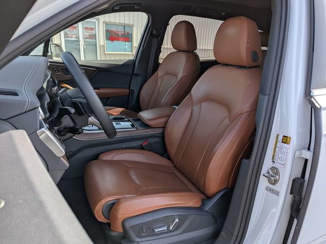Used 2025 Audi Q7 3.0T Prestige AWD/4WD image 11