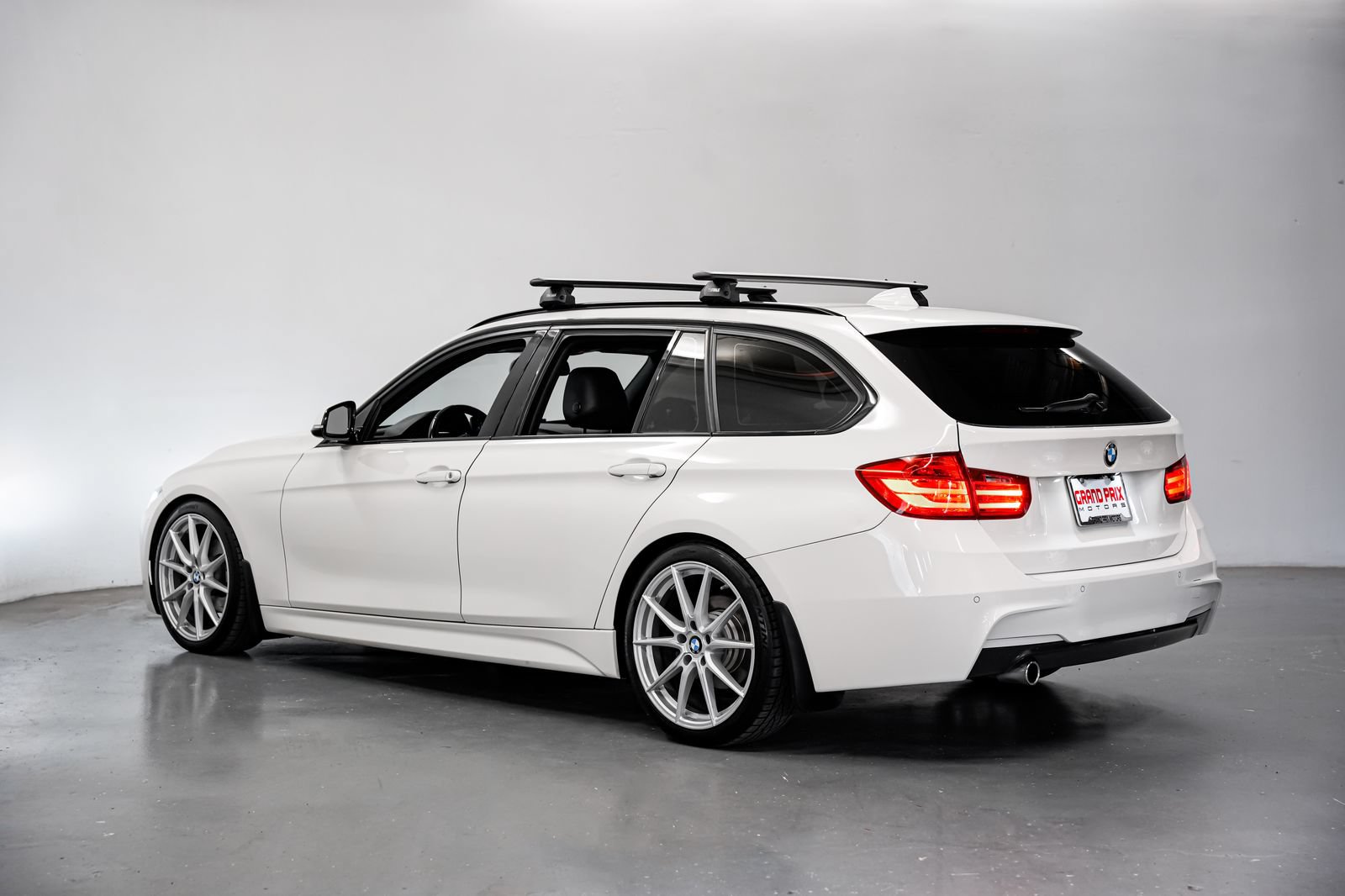 Used 2015 BMW 328d xDrive Wagon AWD/4WD image 8