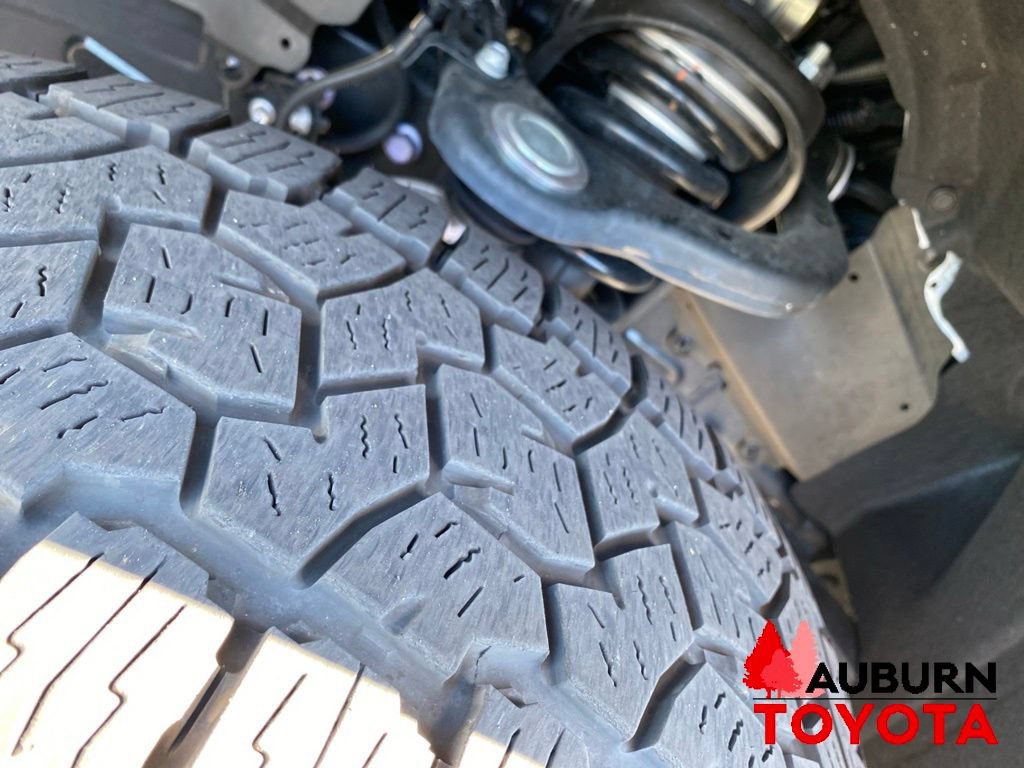 Used 2025 Toyota Tacoma TRD Sport AWD/4WD image 11