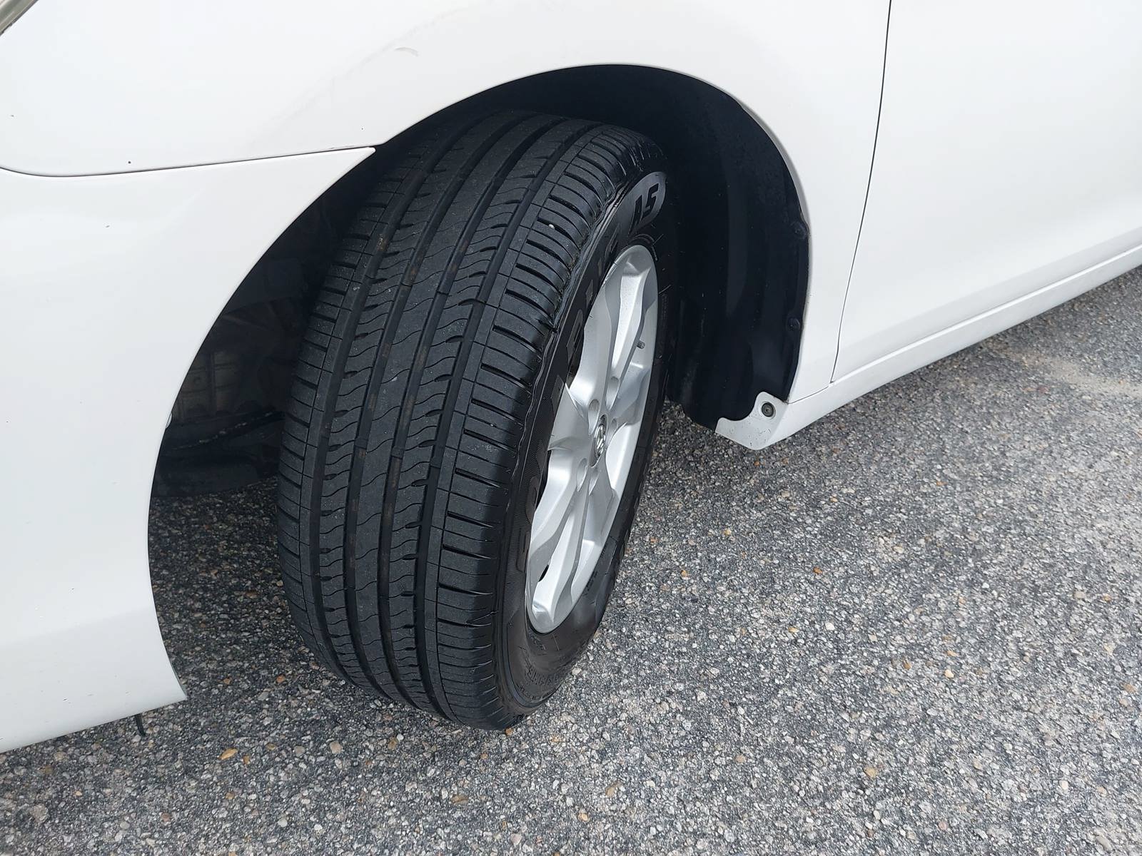 Used 2011 Toyota Camry LE w/ LE Extra-Value Pkg FWD image 32