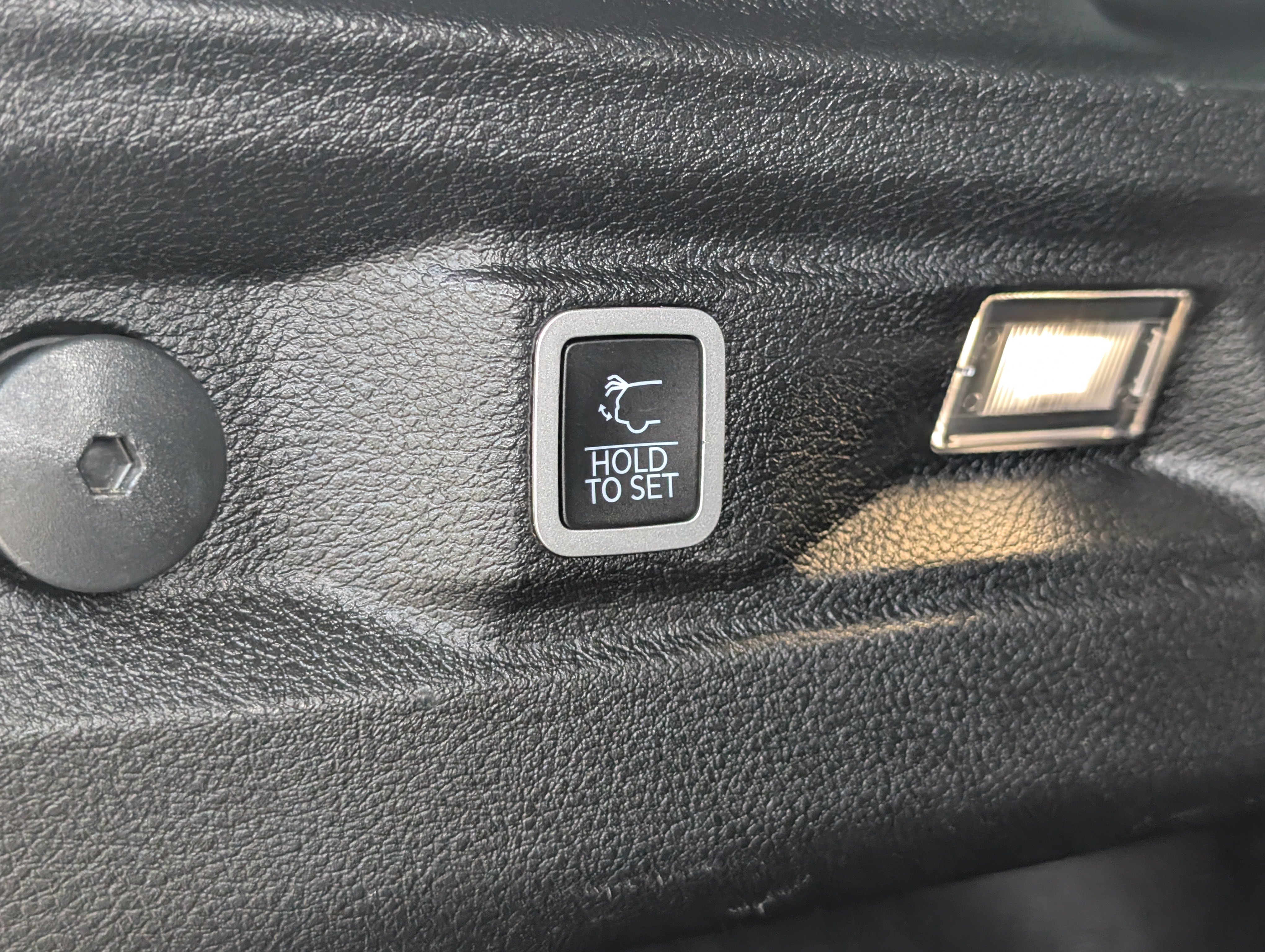 Used 2024 Jeep Grand Cherokee L Laredo AWD/4WD image 20