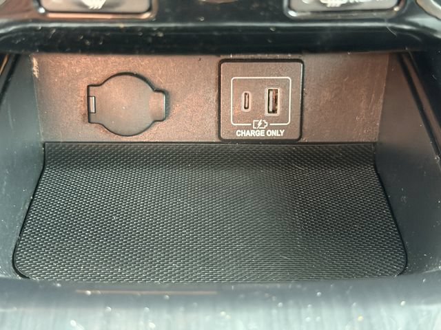 Used 2019 Nissan Pathfinder S AWD/4WD image 25