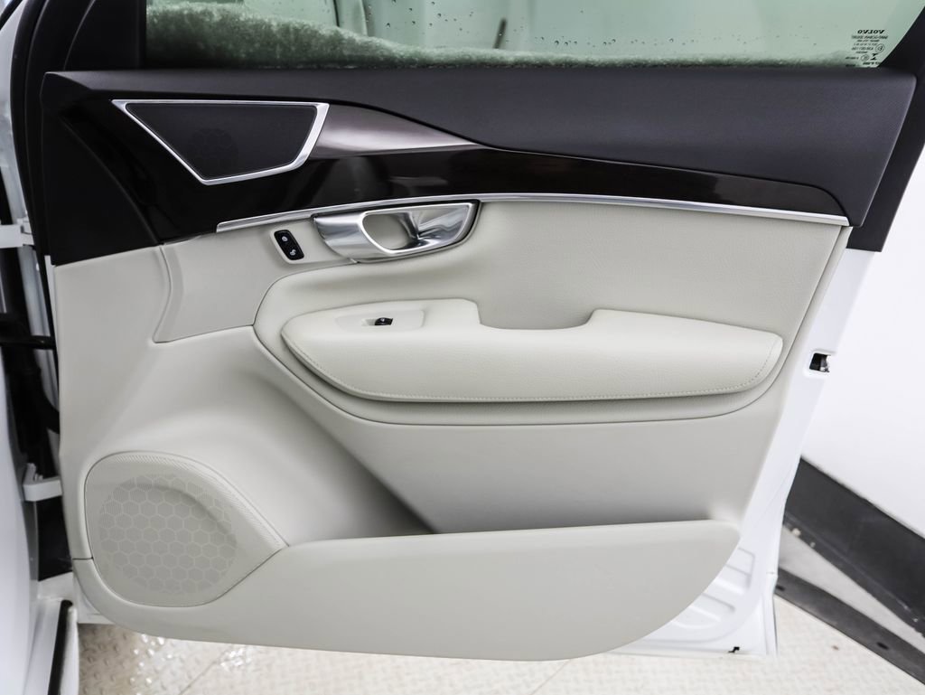 Used 2019 Volvo XC90 T6 Momentum w/ Advanced Package image 29