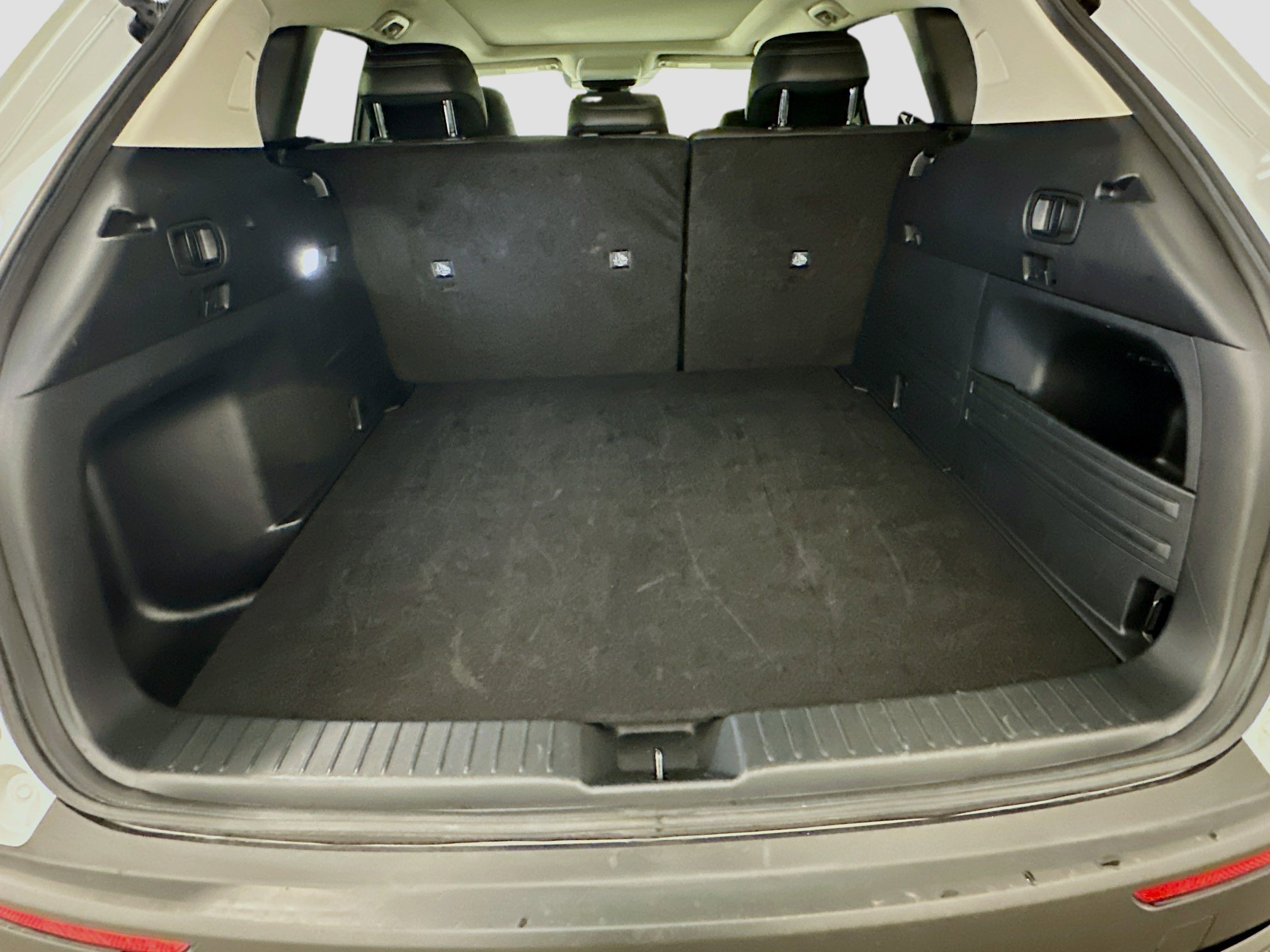 Used 2025 MAZDA CX-50 AWD 2.5 Hybrid w/ Premium Pkg image 29