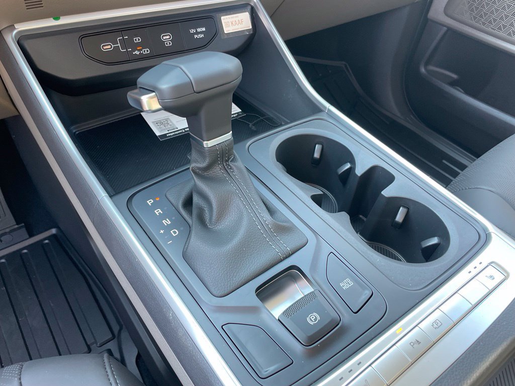 New 2027 Kia Carnival FWD image 18