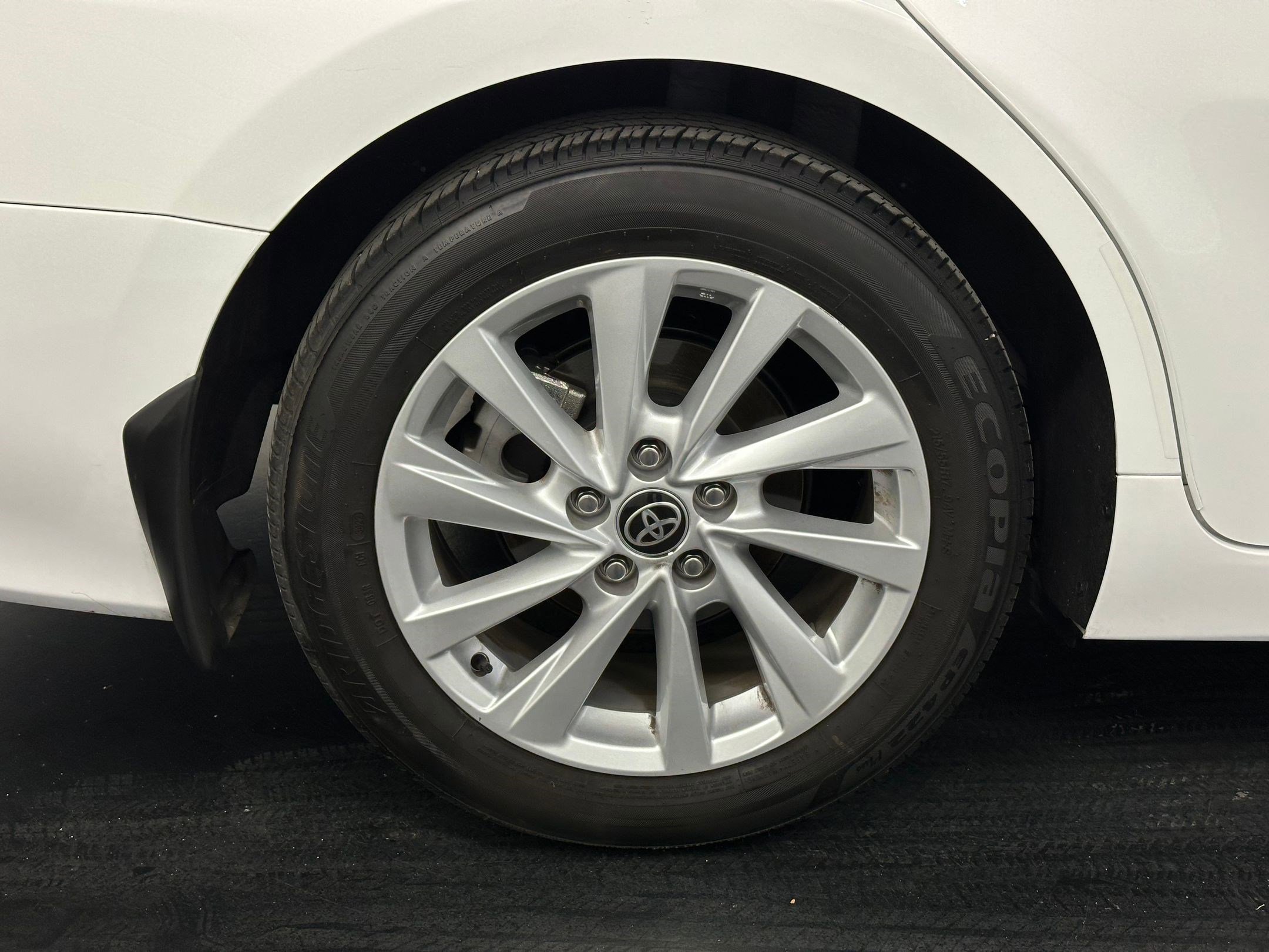 Used 2023 Toyota Camry LE image 22